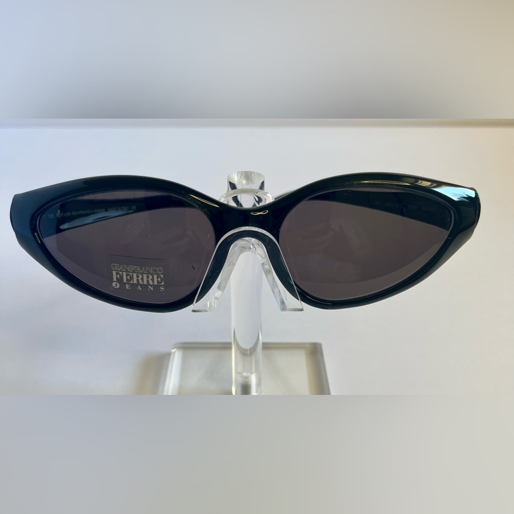 Vintage Gianfranco Ferré Jeans sunglasses.